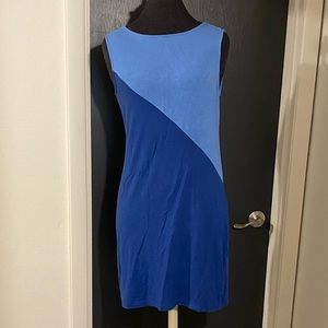 💜 White House Black Market Blue Two Tone Shift Dress